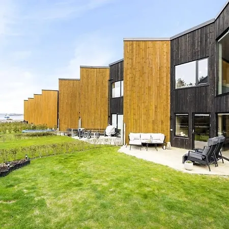 Ons 2024, Modern 3 Bedrooms House With Sea View Sola